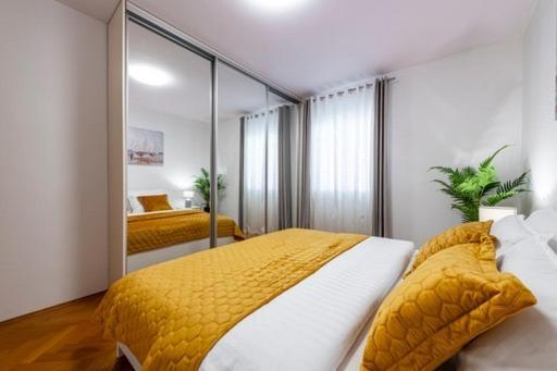 Goldensky New Apartment Дубровник Екстер'єр фото