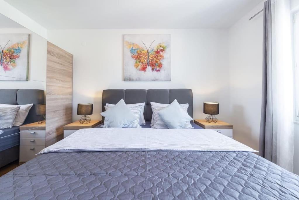 Goldensky New Apartment Дубровник Екстер'єр фото