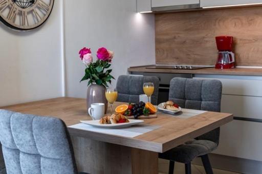 Goldensky New Apartment Дубровник Екстер'єр фото
