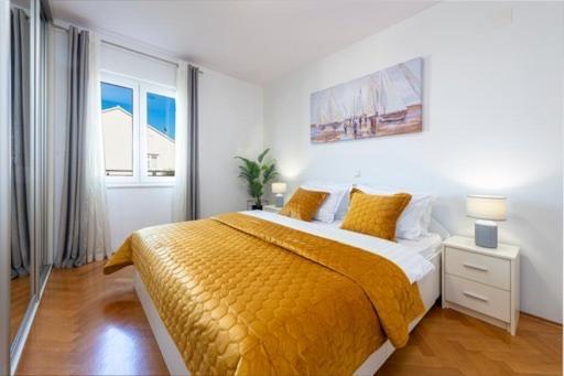 Goldensky New Apartment Дубровник Екстер'єр фото