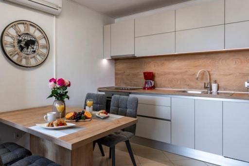 Goldensky New Apartment Дубровник Екстер'єр фото